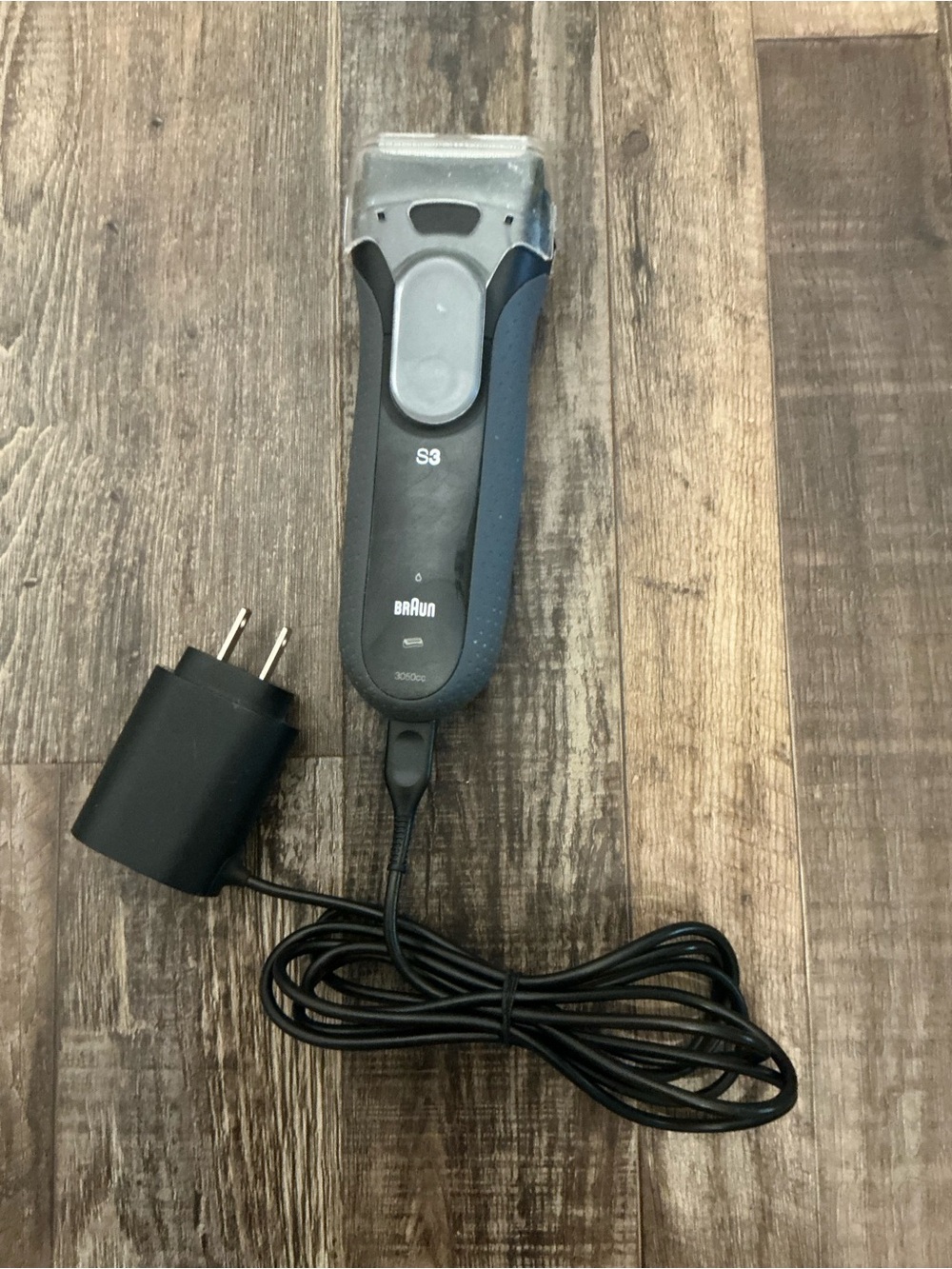 Braun Wet & Dry Electric Razor S3 3050cc Rechargeable Shaver